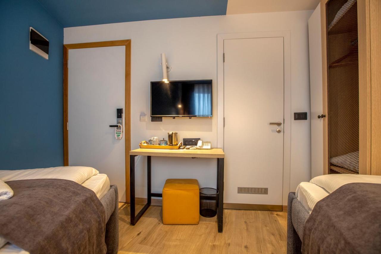Hotel 4 Llulla 普里什蒂纳 外观 照片