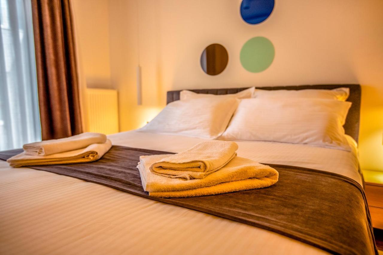 Hotel 4 Llulla 普里什蒂纳 外观 照片