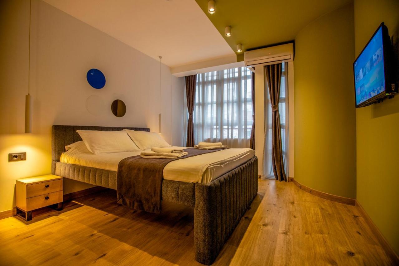 Hotel 4 Llulla 普里什蒂纳 外观 照片