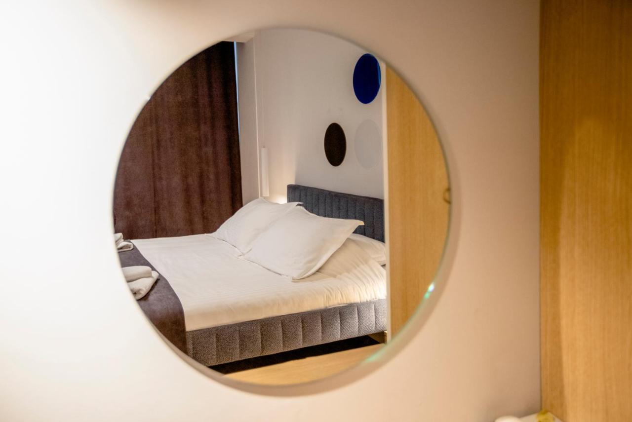 Hotel 4 Llulla 普里什蒂纳 外观 照片