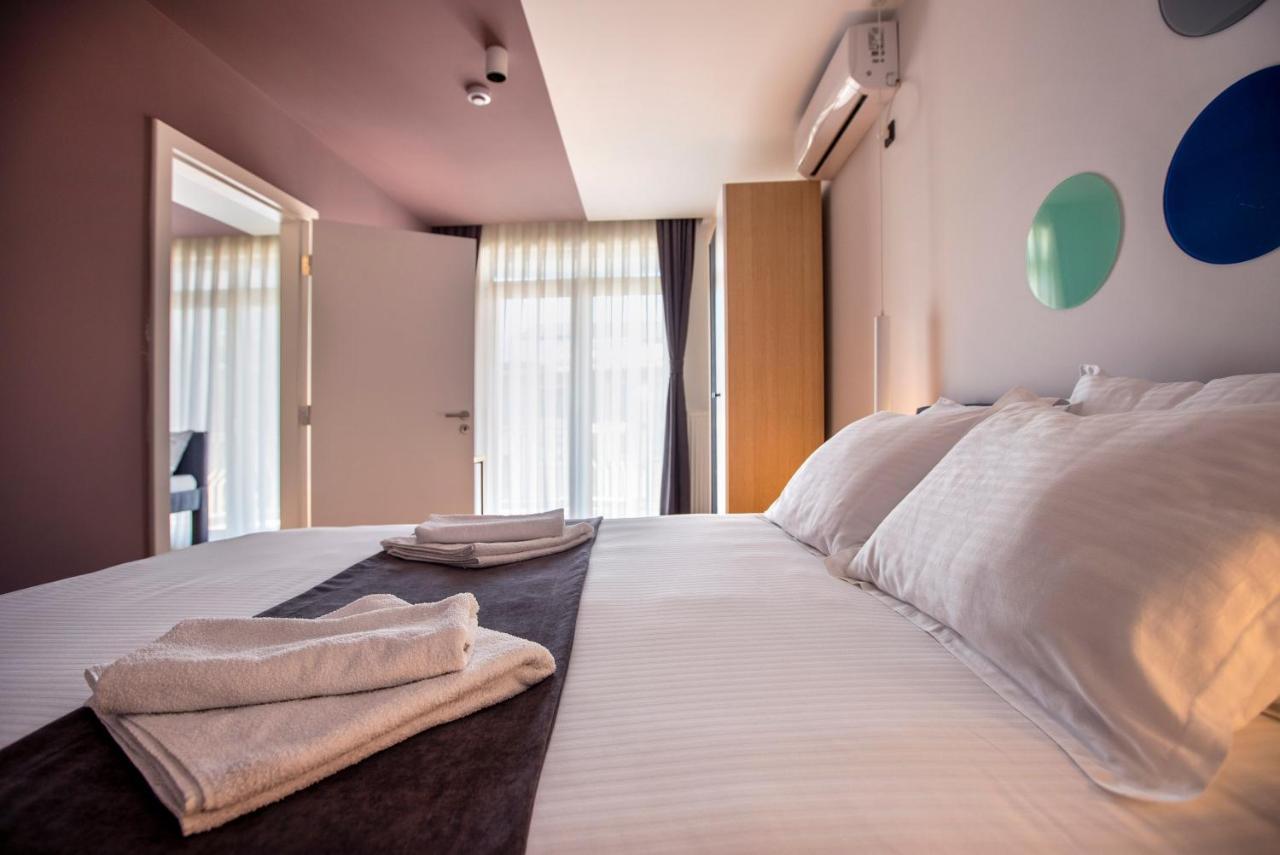Hotel 4 Llulla 普里什蒂纳 外观 照片